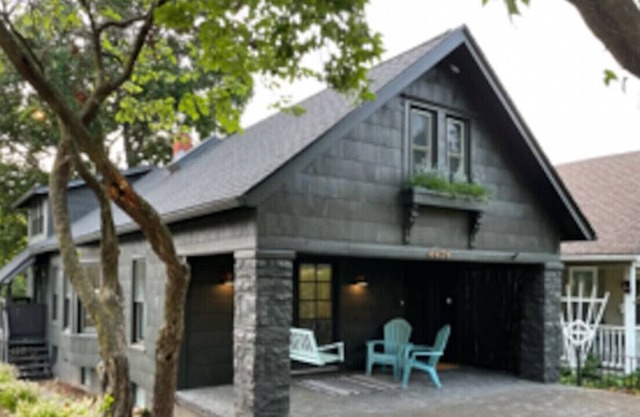 48) Entire Home for families in Kanas City!