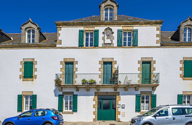 49m2 Apartment with Private Parking, 200m from Beach