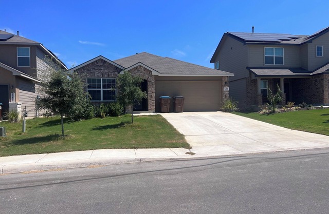 4b/2bath close to shopping/lackland afb