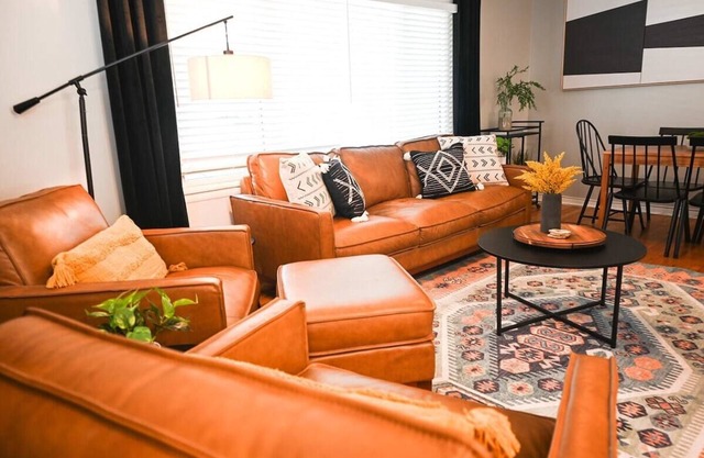4bd 2b 9 guests | Great Backyard | Ping Pong Table