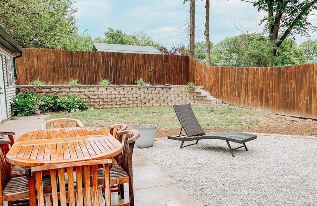 4bd 3b 8 guests | Large Backyard | BBQ Grill