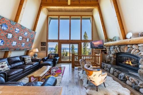 4BD with Lake Views Near Beach and Slopes