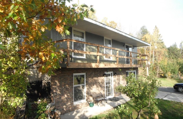 4BR 2BA -Spacious & Private - Big Snow, Close to Ski and nSnowmobile Trails