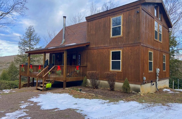 4BR home in Yough Mtn Resort, sleeps 12. 15 min to Deep Creek Lake Resort