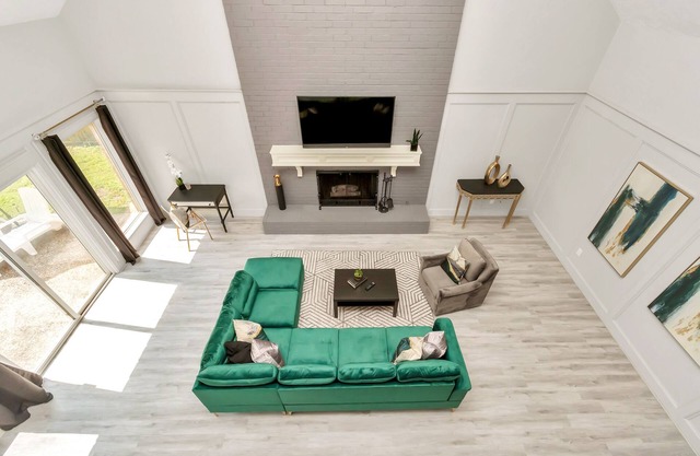 4BR Home+Private Backyard| Family Game Night | Pool Table