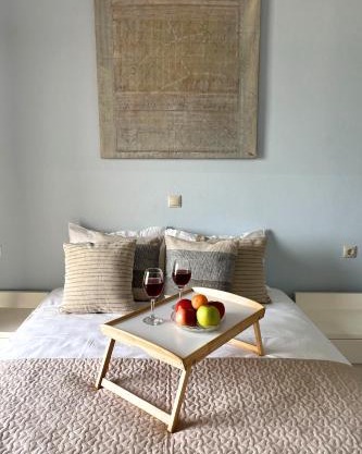 4BR Newly Renovated Retreat Tranquil Coastal Haven