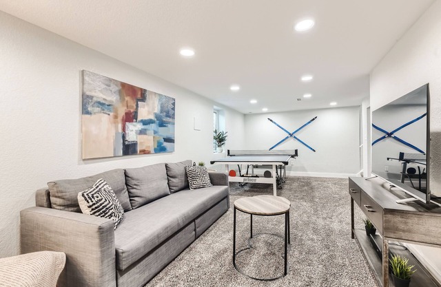 4BR Retreat w/Fenced Yard, Pet Friendly