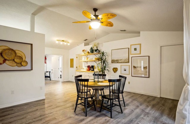 4BR | TV Each BR | Dog Friendly | 5min To Stores
