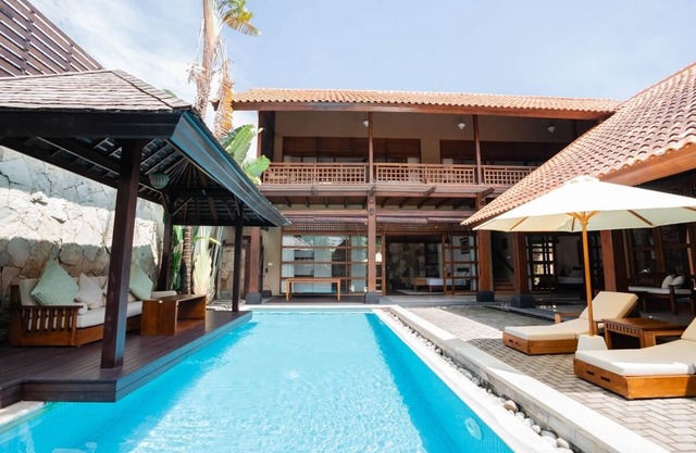 4BR Villa in Central Seminyak