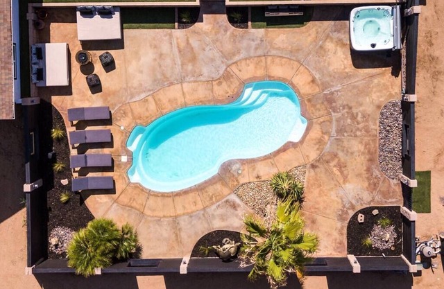5-acre compound 15 minutes from Joshua Tree National Park