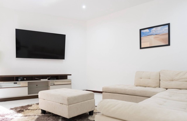 5 bdr house near Praça Center, AC & Wifi - LCGR