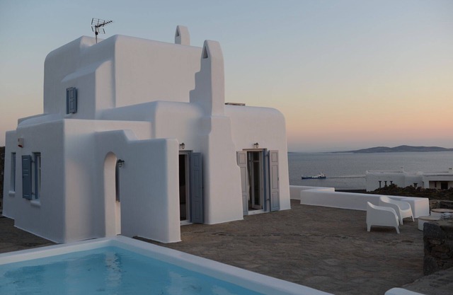 5 BDR Villa with Private Pool by Diles Villas