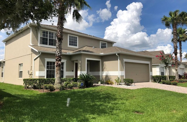 5 Bed, 3 Bath executive home on secure gated community, 15 mins from Disney