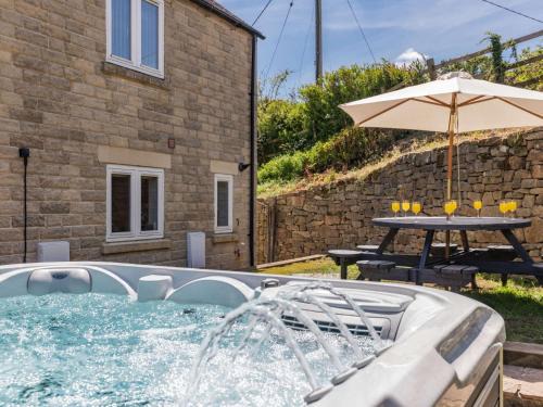 5 Bed in Crich 88486