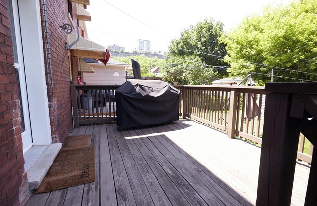 5 bed rm modern house near Gage Park, Tim Hortons Field and St Peter's Hospital