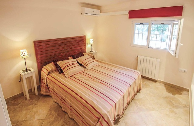 5 bed villa with pool and BBQ