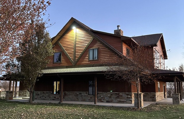 5 bedroom 3 bath Farm house. Country Views. Open floor plan with lots of space!