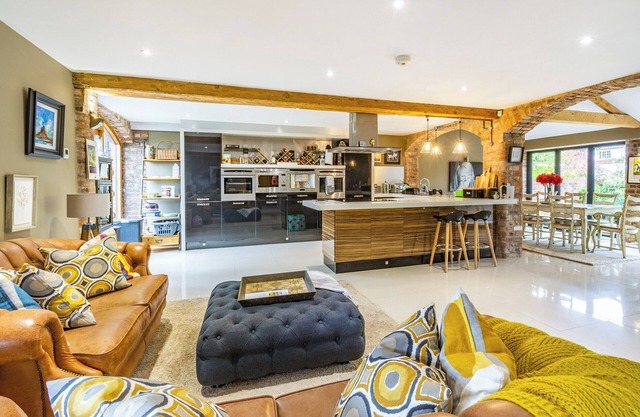 5 bedroom accommodation in Wold Newton, near Filey