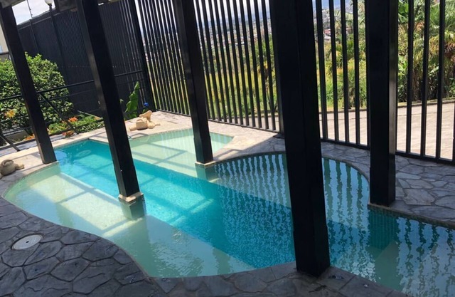 5 BEDROOM HEATED POOL HOME IN ESCAZU