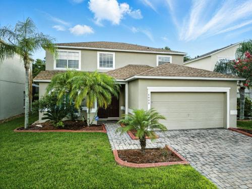 5 Bedroom Pool Home in Gated Community Near Disney