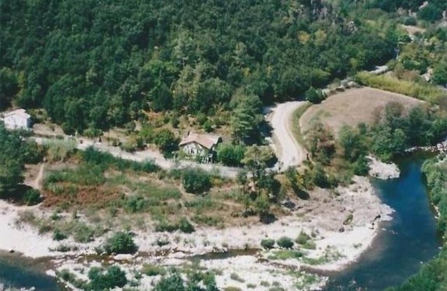 5-bedroom riverside house