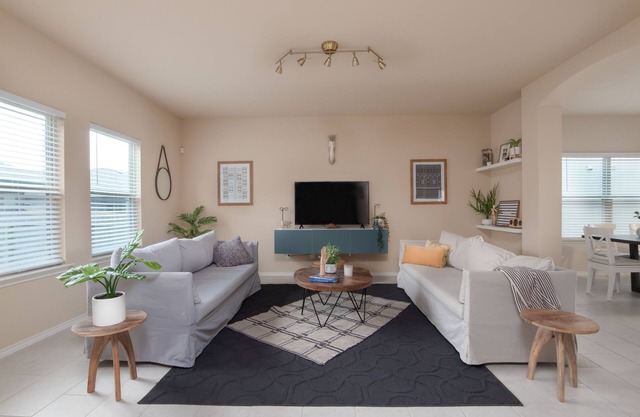 5 Bedroom, Spacious, Quiet Home Ideal for Families & Professionals Pet-Free