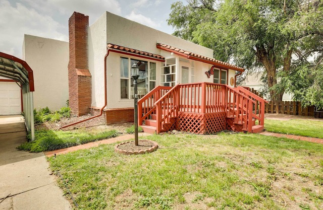 5 bedroom Torrington home,sleep 8, 2 fireplaces, Torrrington, WY retreat