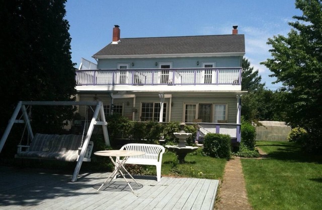 5 Bedrooms! 5 Bathrooms! 300 Foot Dock! Waterfront! Family-Friendly!