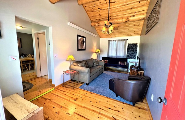 #5 Buffalo Cabin at Ponderosa Place