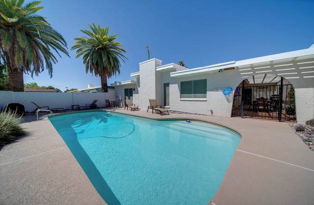 5 Mi to Camelback Ranch: Pet-Friendly Home w/Pool