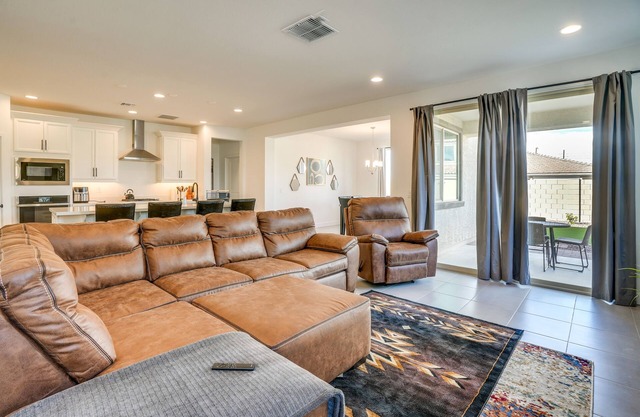 5 Mi to Westgate: Newly Built Glendale Home
