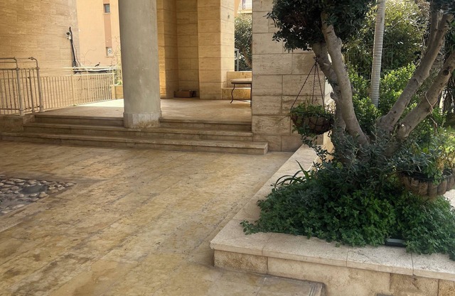 5 min walk from the kikar! Ideal for family vacations