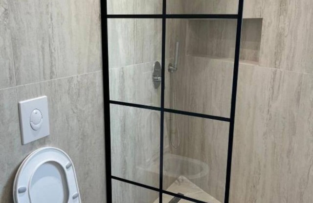 5 minutes from the beach! Studio with Balcony