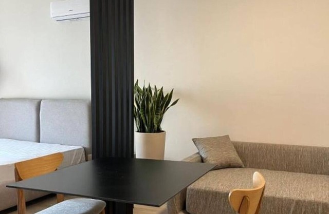 5 minutes from the beach! Studio with Sea View