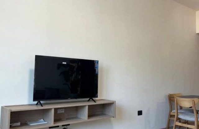 5-minutes to the beach! One-Bedroom Apartment with Balcony and Sea View