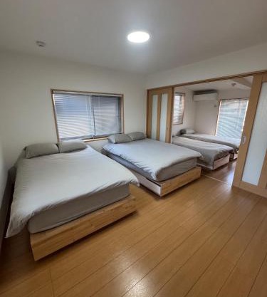 5 Minutes Train to Haneda Airport 2 Bedrooms 5 Beds Fully Equipped 2 Story Private House