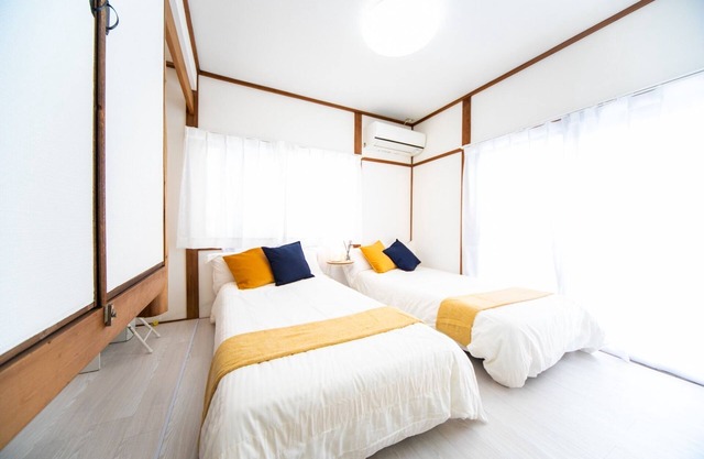5 minutes walk to Lake Biwa 10 minutes to the ski/Takashima Shiga