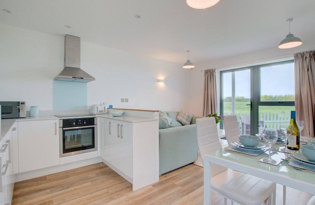 5 Ocean Reach - Two Bedroom House, Sleeps 4