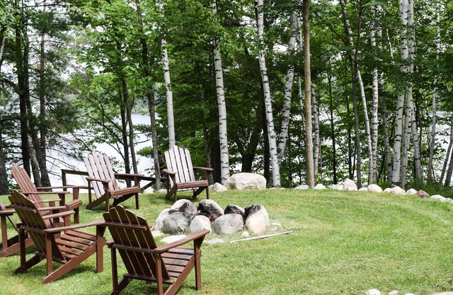 5-Star Custom Home On Scenic Lake Near Mille Lacs. Pontoon boat included!