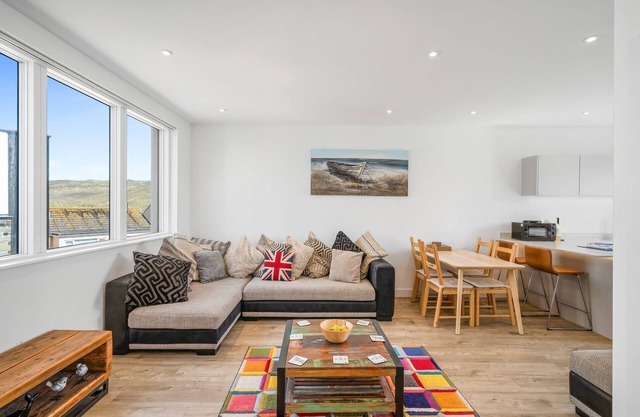 5 The Dunes - a house that sleeps 4 guests in 2 bedrooms