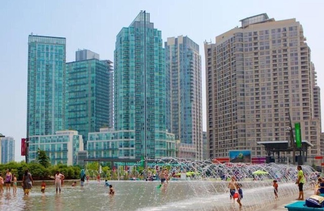 50% monthly discount on 2Bed luxury condo with 2 Free parking/patio