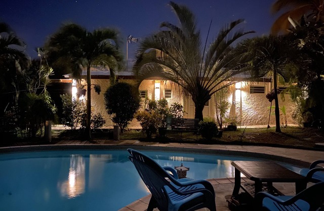 500m from the beach: VILLA in ST GILLES (BOUCAN CANOT) + optional bungalows