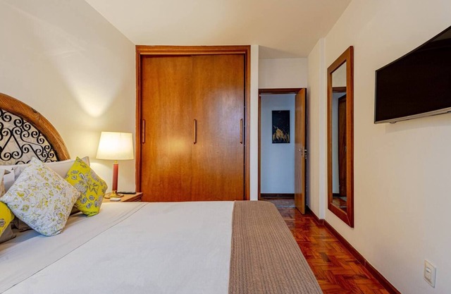 500Mbps *QBed*Smart Tvs *Garage*645 sq. ft. w/view