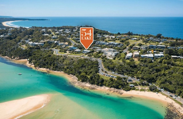 54 Lake - Beautiful Views, Perfect Location!