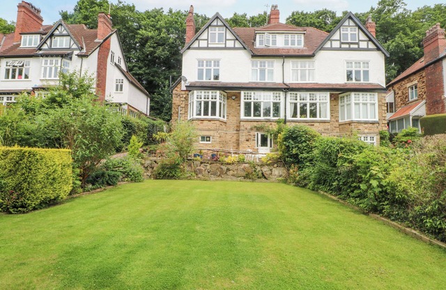 56 RIVERDALE ROAD, family friendly, with a garden in Sheffield