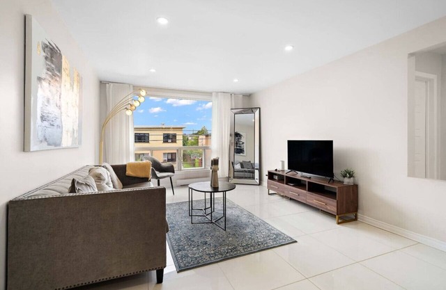 5bdr Luxurious Apartment|2 Bathrooms | Sleeps 10
