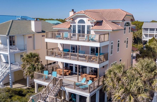 5BR/4.5BA, Sleeps 22, Elevator, Pet Friendly