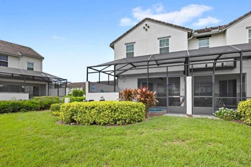 5BR Family Retreat with Private Pool close to Disney!
