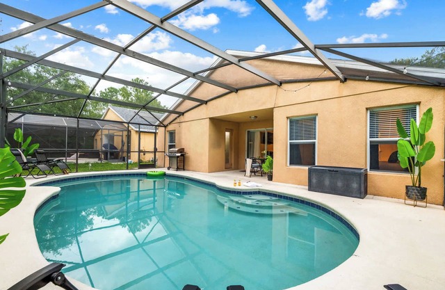 5BR Heated Pool & Grill w/Pool Table & Darts!