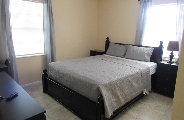 5BR Home in Tampa, Great Location